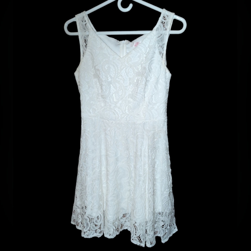 DRESSYSTAR Beautiful White Dress Small